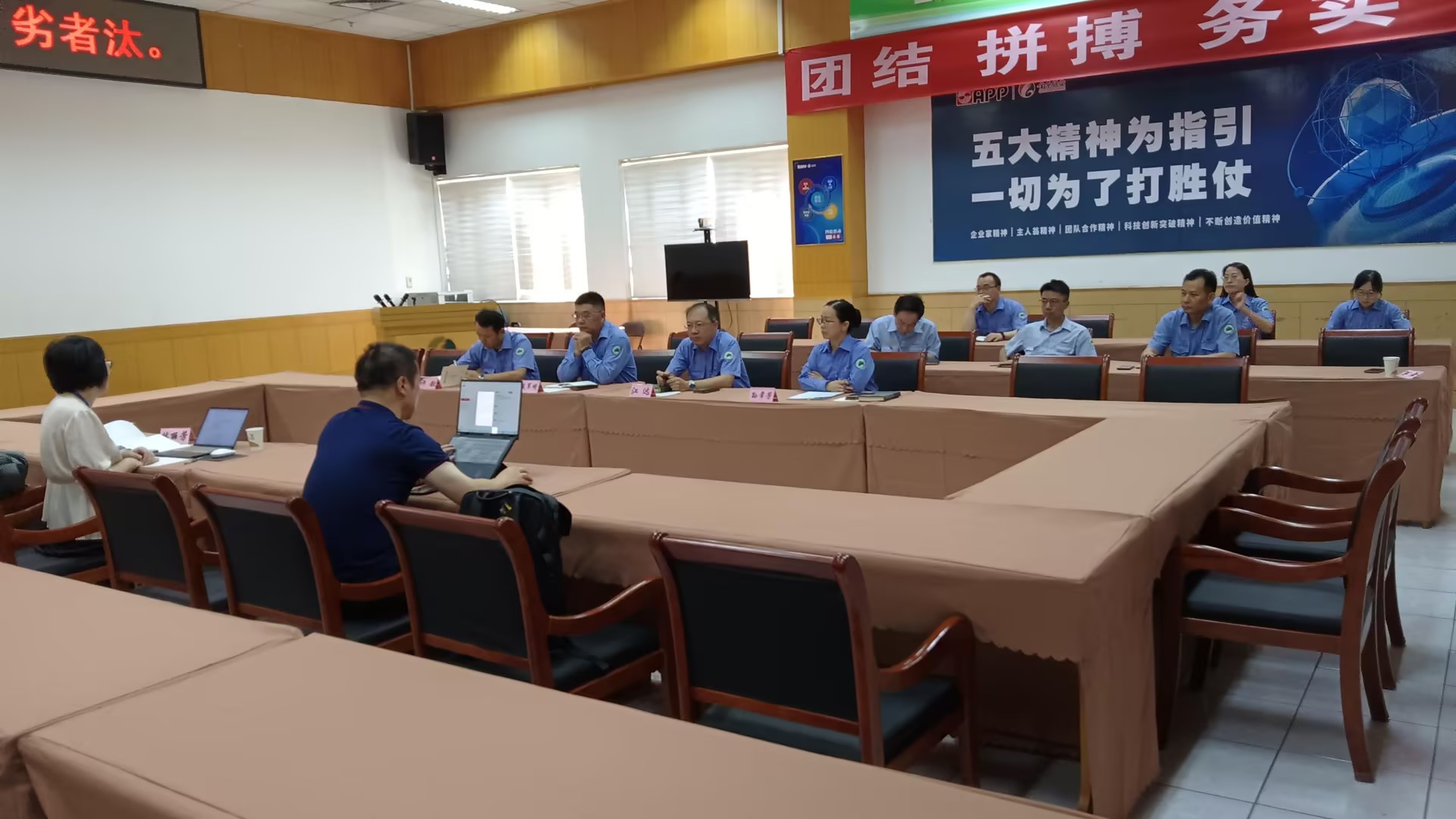 f8fb8e57-8ed7-4a31-a6d6-d5f4f4f64110.jpg f8fb8e57-8ed7-4a31-a6d6-d5f4f4f64110.jpg